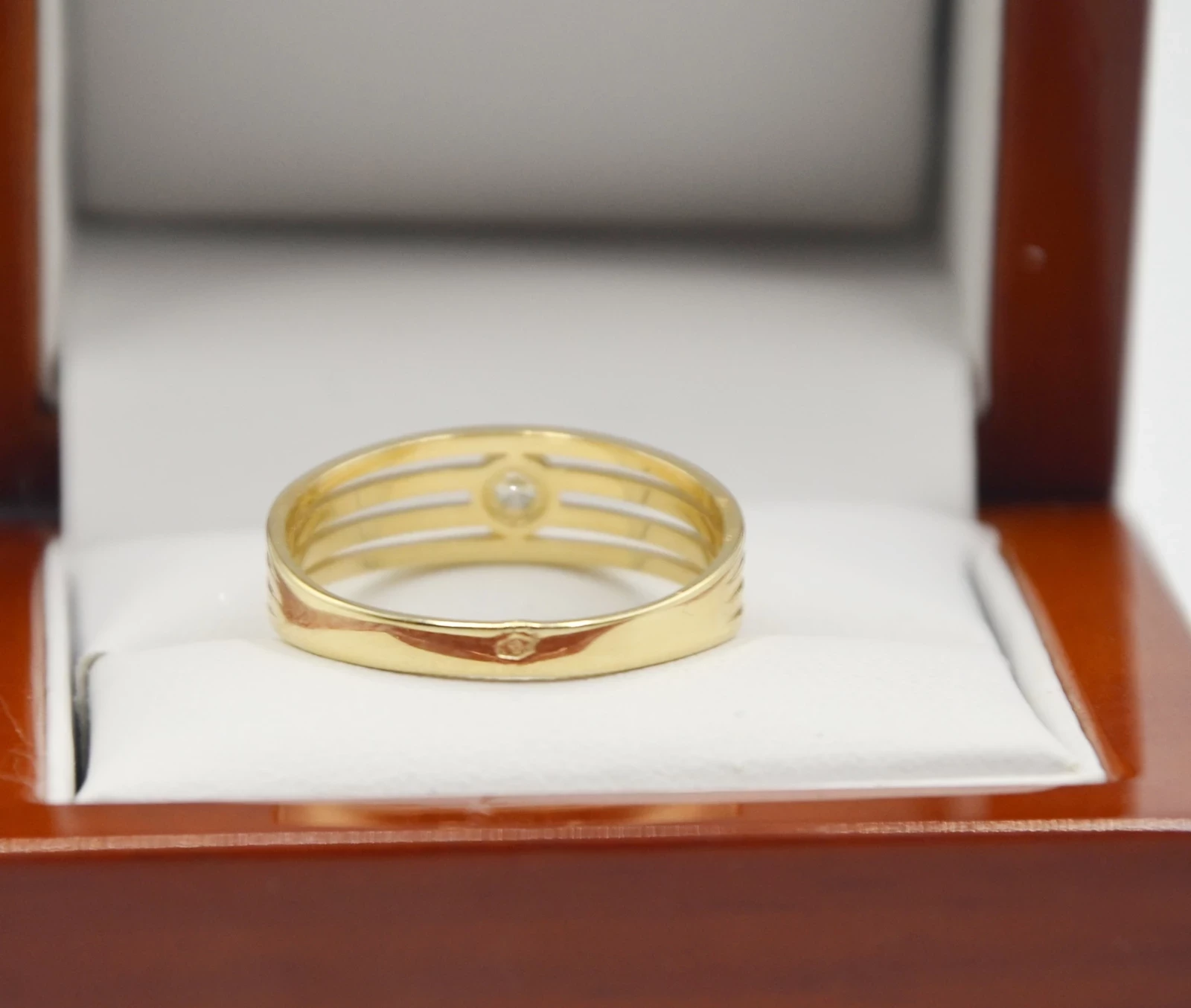 zloty-pierscionek-z-oczkiem-585-w294g-r21-rodzaj-2205-2