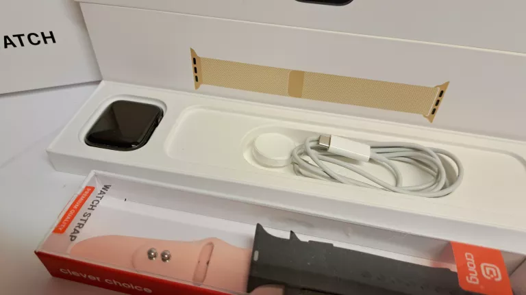 ZEGAREK APPLE WATCH SE GPS +CELLULAR KOPERTA 44 MM GWIEZDNA SZAROŚĆ 93 %