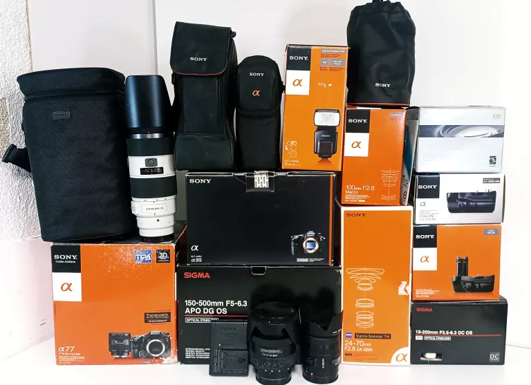 ORGROMNY ZESTAW APARAT SONY A77, SONY A99, 8 OBIEKTYWÓW, GRIPY,LAMPY I INN