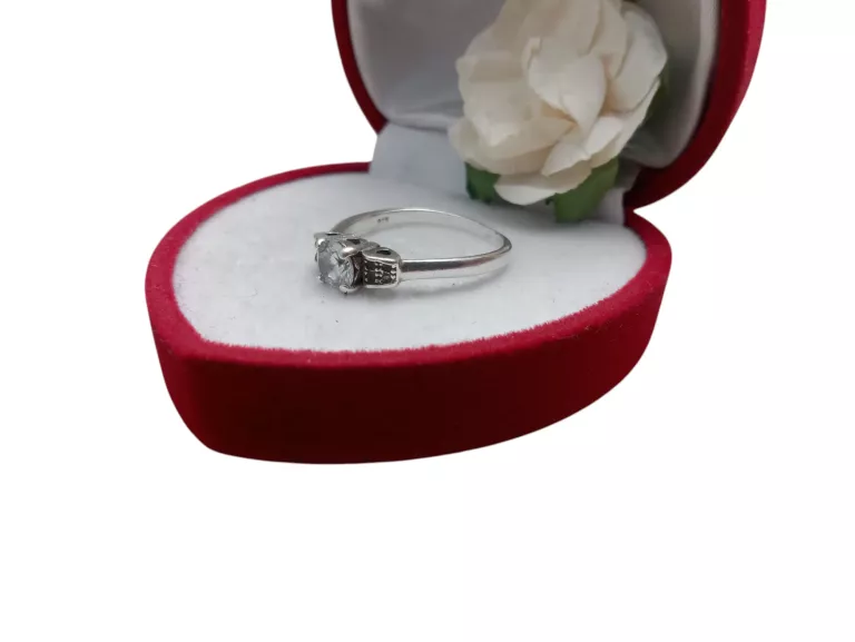 SREBRNY PIERŚCIONEK 2,48 G 925