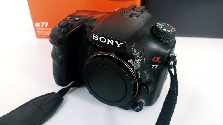 ORGROMNY ZESTAW APARAT SONY A77, SONY A99, 8 OBIEKTYWÓW, GRIPY,LAMPY I INN