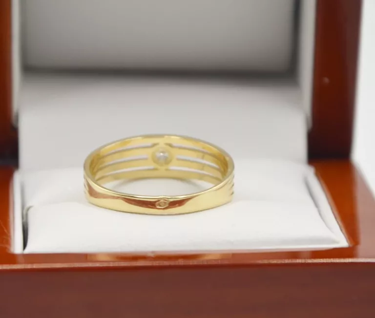 zloty-pierscionek-z-oczkiem-585-w294g-r21-rodzaj-2205-2