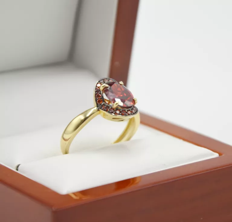 piekny-zloty-pierscionek-z-czerwona-cyrkonia-585-r17-swietlikow-8-warszawa