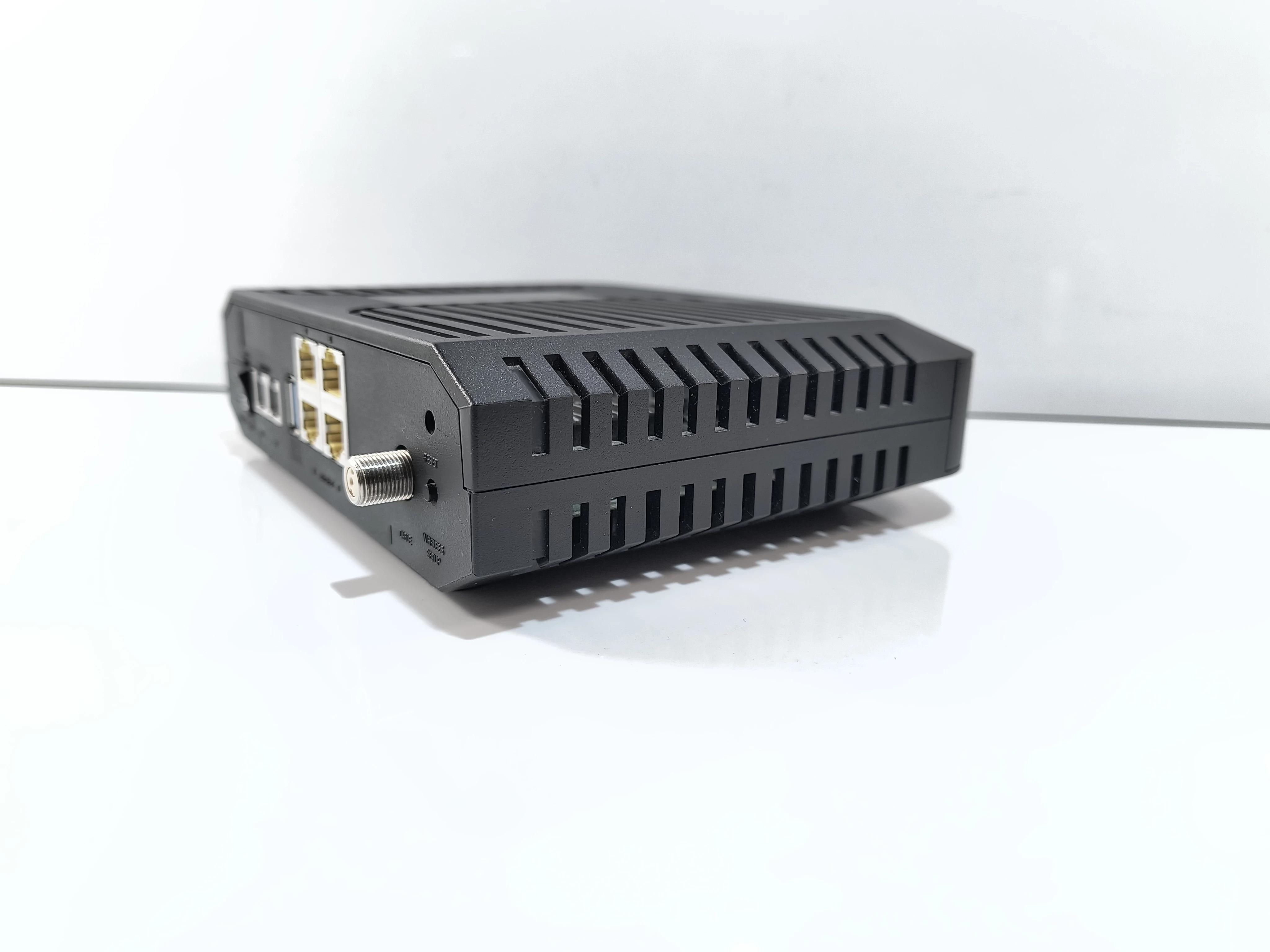 router-modem-cisco-epc3925-kod-producenta-epc3925