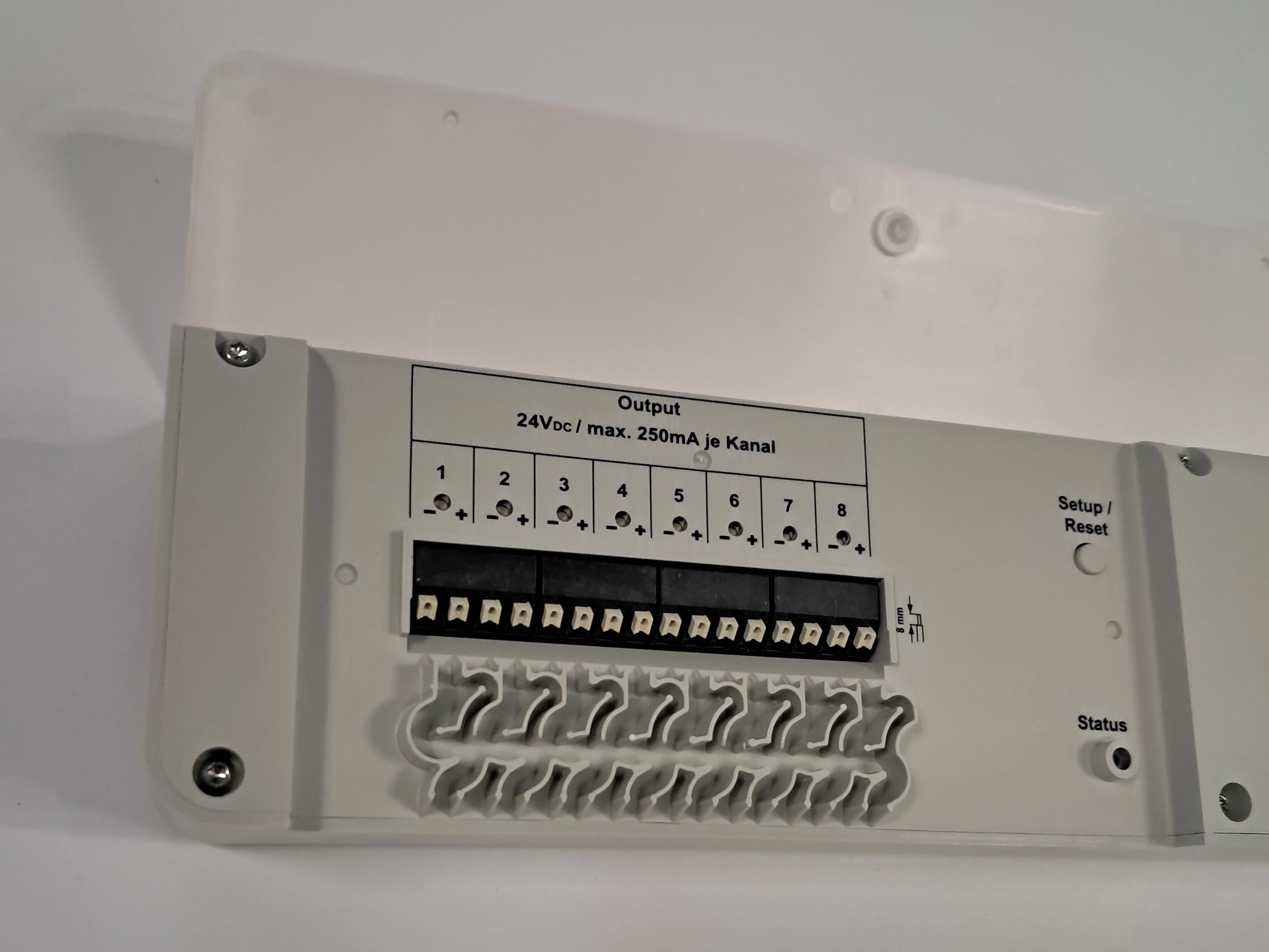 bezprzewodowy-sterownik-ogrzewania-podlogowego-rwe-smarthome-stan-11323-2