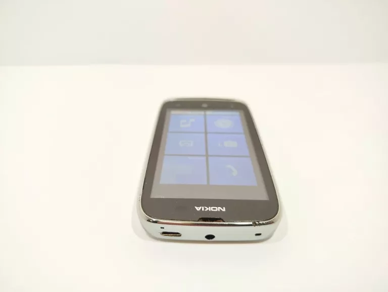 TELEFON NOKIA LUMIA 610