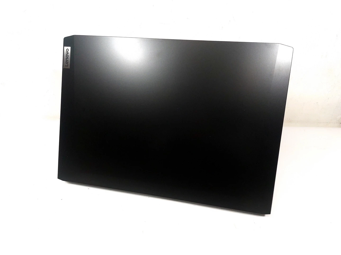 lenovo-ideapad-gaming-3-15ach6-156-ips-144hz-r5-5500h-16gb-ram-512gb-ssd-liczba-rdzeni-procesora-4329-3