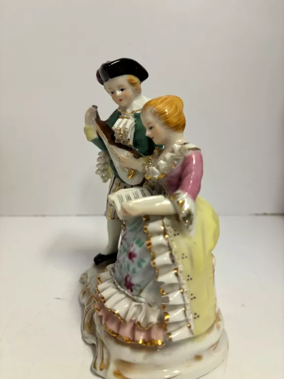 PIĘKNA FIGURKA PARA PORCELANA MADE IN JAPAN