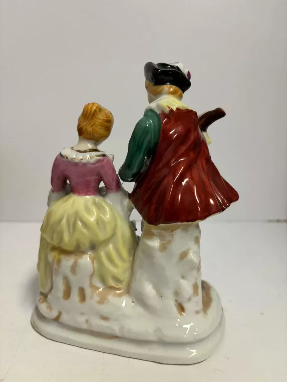 PIĘKNA FIGURKA PARA PORCELANA MADE IN JAPAN