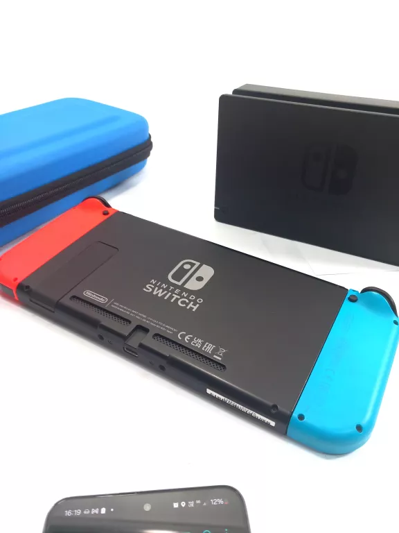 KONSOLA NINTENDO SWITCH OLED + STACJA Z ŁADOWARKA