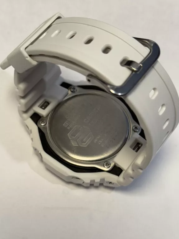 ZEGAREK CASIO GA-2100-7A7ER G-SHOCK WODOSZCZELNY BIAŁY NA PASKU
