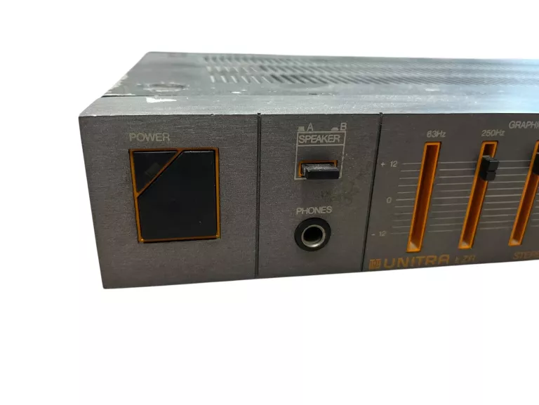 AMPLITUNER UNITRA PW 3017