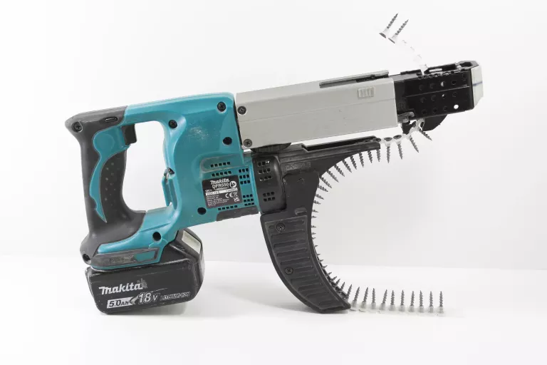 MAKITA WKRĘTARKA Z MAGAZYNKIEM DFR550