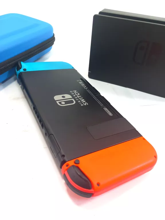 KONSOLA NINTENDO SWITCH OLED + STACJA Z ŁADOWARKA
