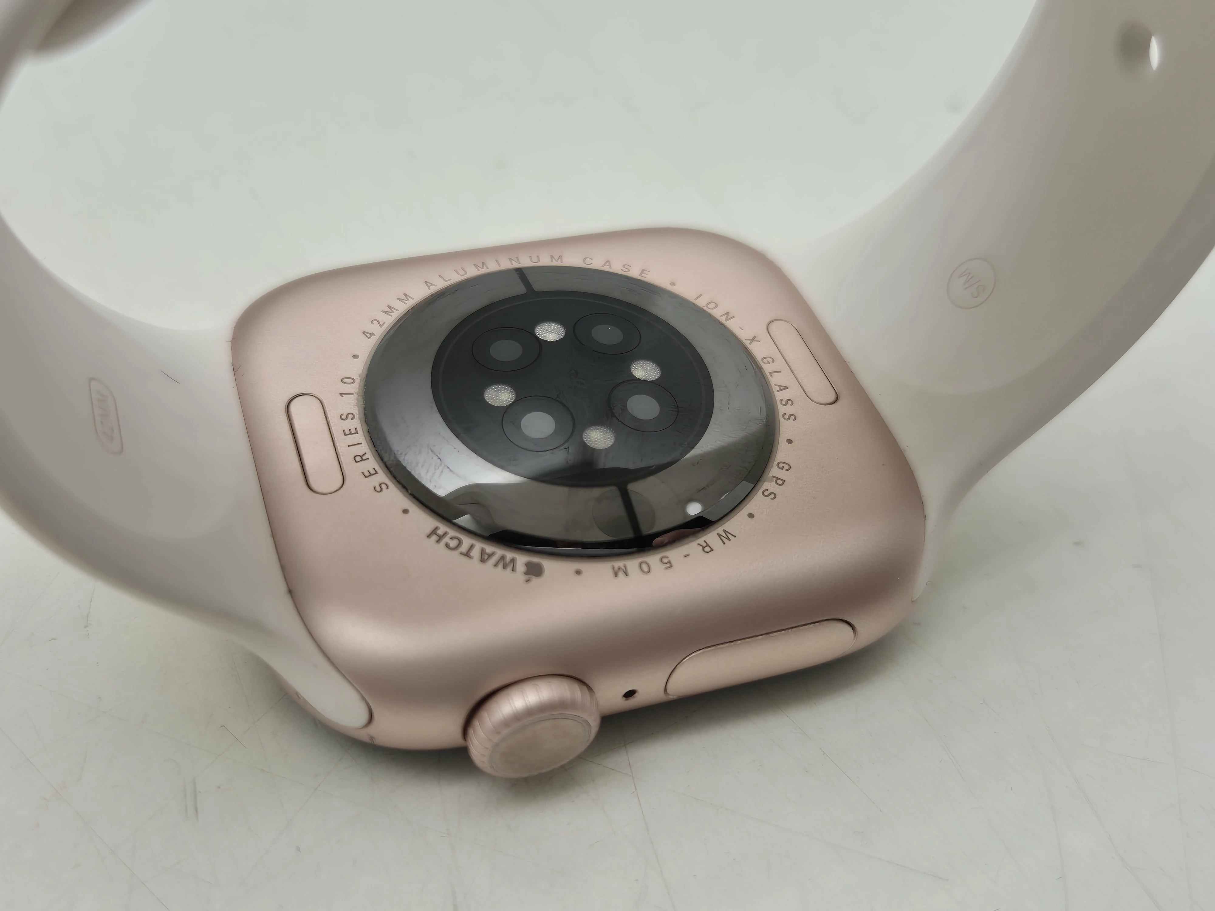 apple-watch-series-9-gps-42mm-zloty-icloud-model-249460-1782246
