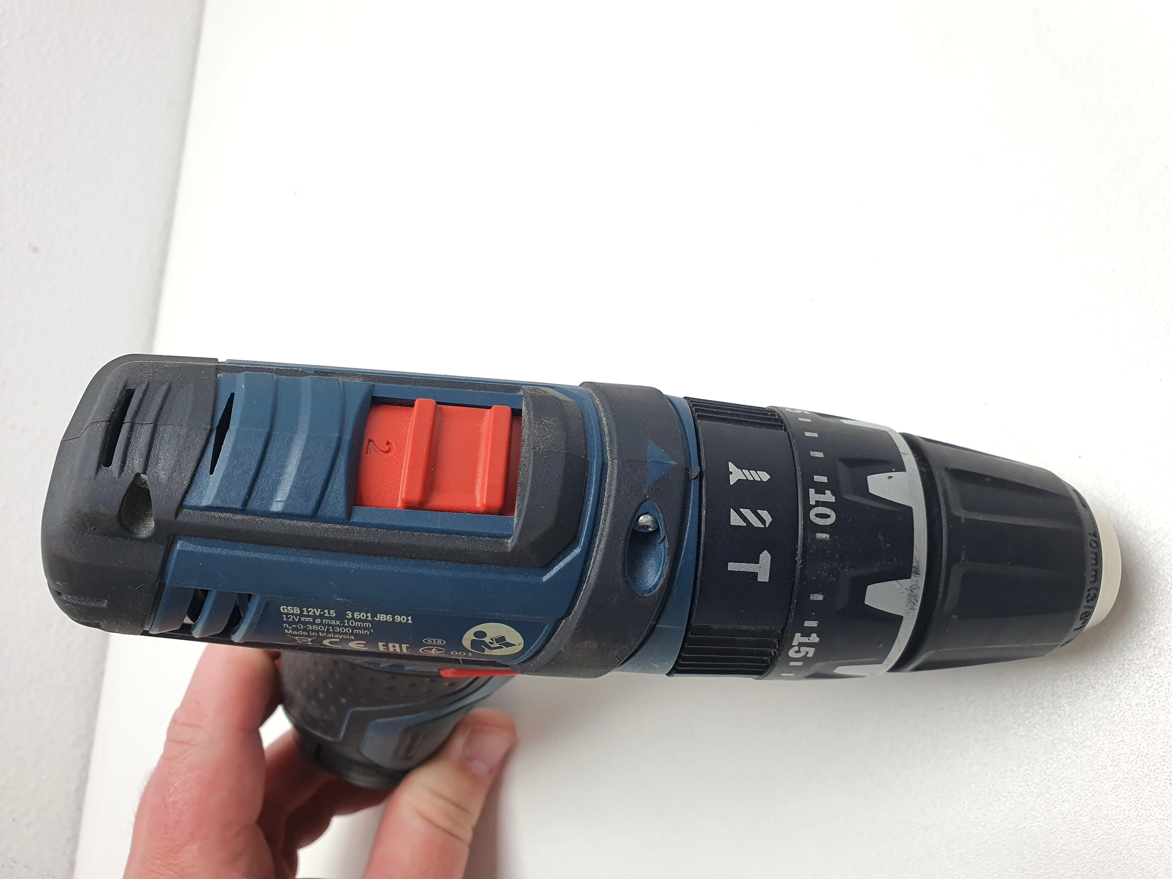 wkretarka-bosch-gsb-12v-15-z-bateria-miekki-moment-obrotowy-1400