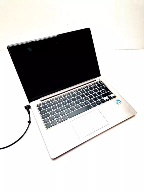 LAPTOP ASUS MINI DOTYKOWY EKRAN /WIN8/4/250GB INTEL PENTIUM CPU 987