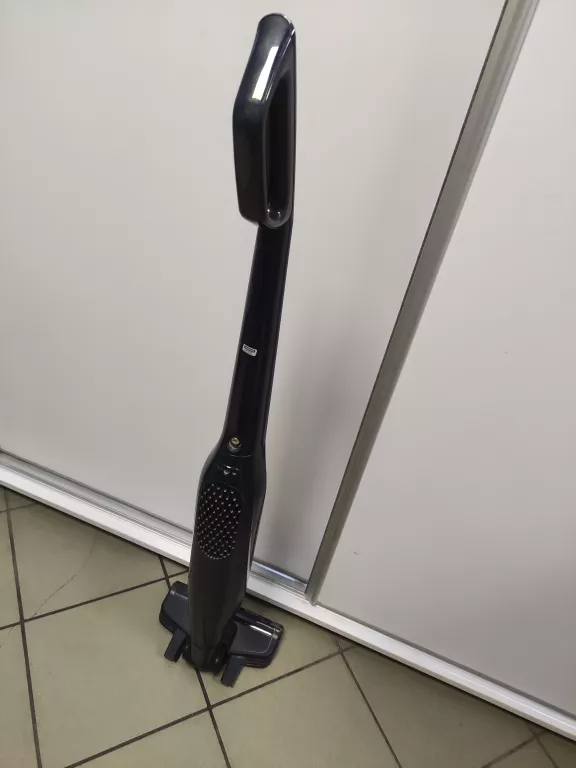 ODKURZACZ PIONOWY BOSCH READYY'Y BBH214LB BRAK ŁADOWARKI