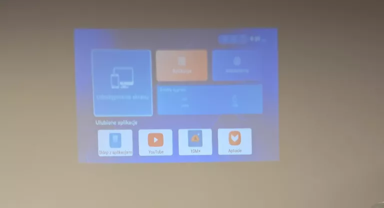 PROJEKTOR RZUTNIK MOBILNY OVERMAX MULTIPIC EX 4K ANDROID KOMPLET
