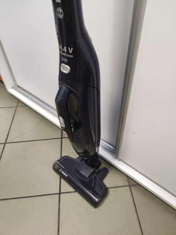 ODKURZACZ PIONOWY BOSCH READYY'Y BBH214LB BRAK ŁADOWARKI