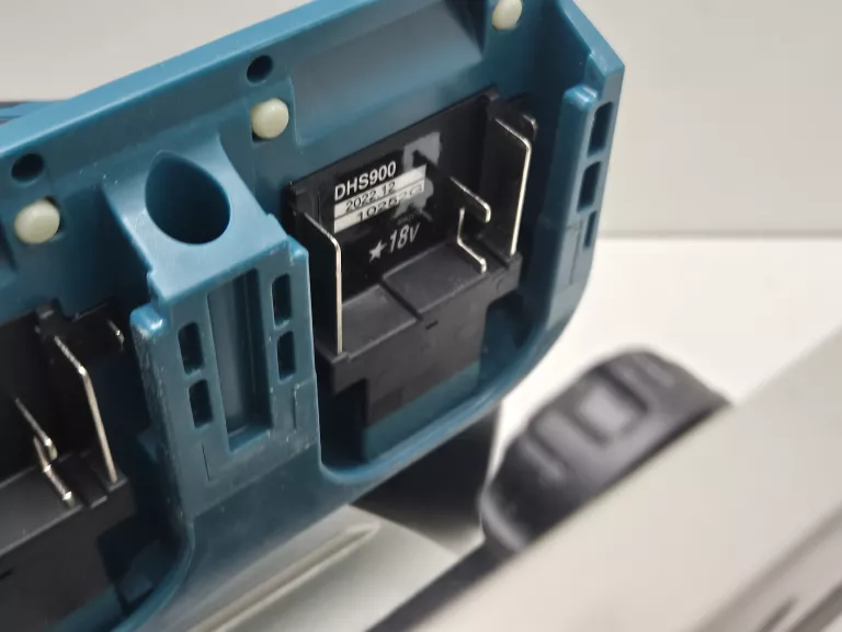 MAKITA DHS900ZU PILARKA TARCZOWA 235MM WALIZKA