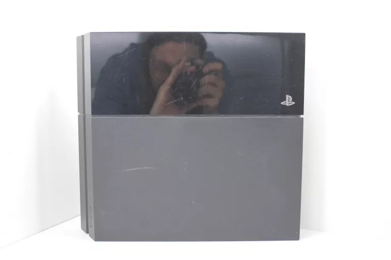 KONSOLA PLAYSTATION 4 FAT