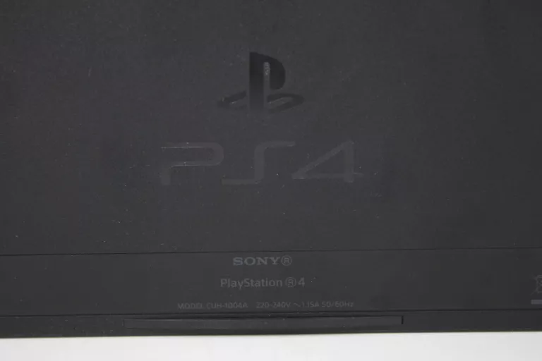 KONSOLA PLAYSTATION 4 FAT