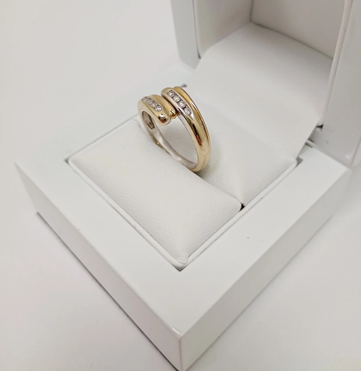 pierscionek-z-brylantem-750-462g-012ct-13r-material-15835-2