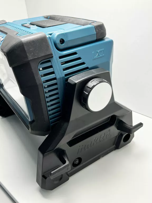 LAMPA BUDOWLANA MAKITA DML809 | 2X AKU