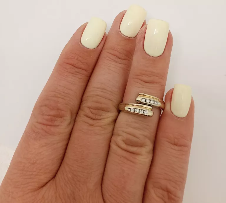 PIERŚCINEK Z BRYLANTEM 750 4,62G 0.12CT 13R OKAZJA