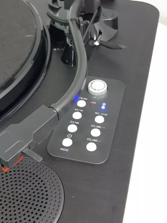 THOMSON TT650BT - GRAMOFON Z WBUDOWANYMI GŁOŚNIKAMI BLUETOOTH I USB