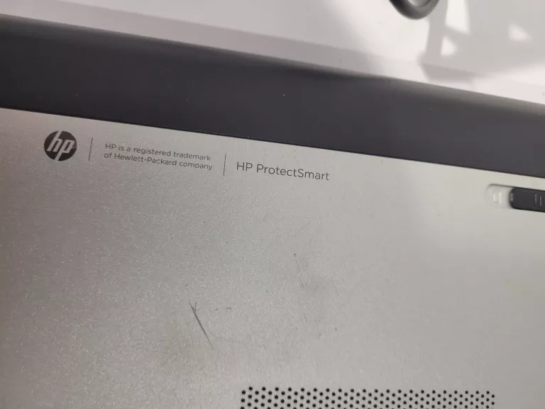 LAPTOP HP PAVILION 8GB RAM AMD A8 WIN 10 HDD500GB