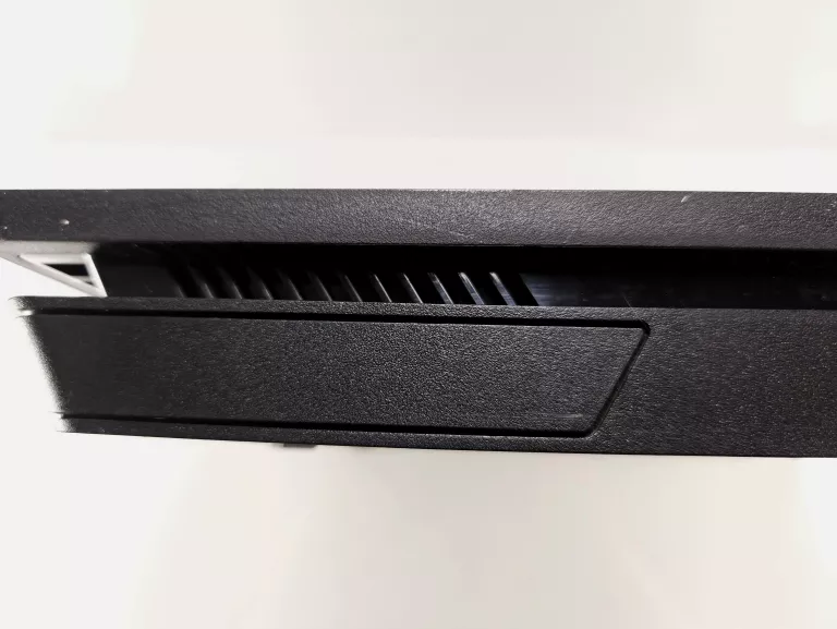 KONSOLA PS4 SLIM 408GB + 2 PADY + OKABLOWANIE