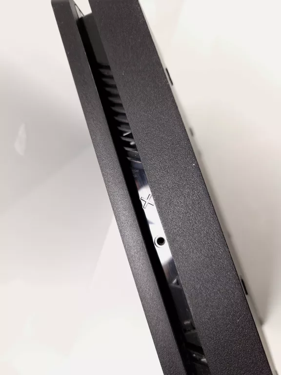 KONSOLA PS4 SLIM 408GB + 2 PADY + OKABLOWANIE