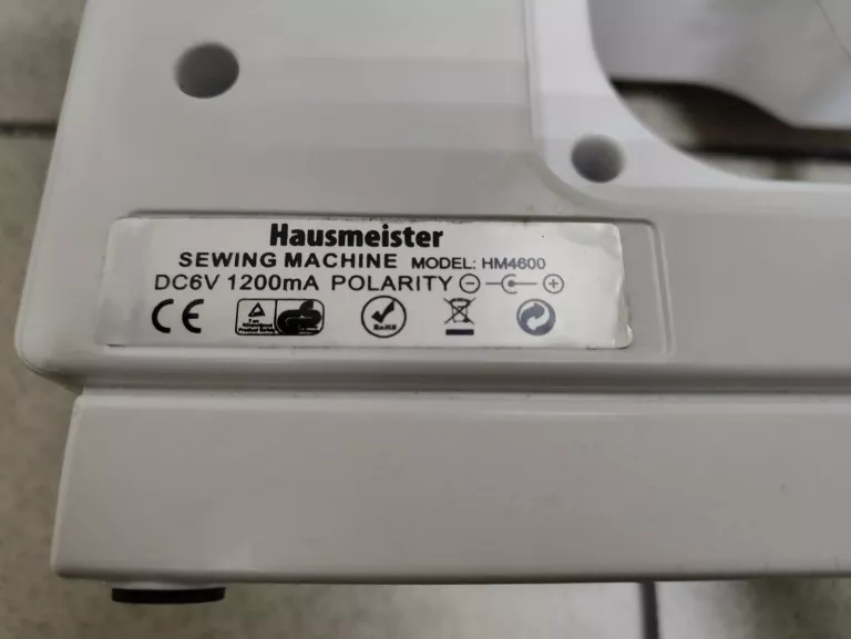 MASZYNA DO SZYCIA HAUSMEISTER HM 4600 1200MA DC6V