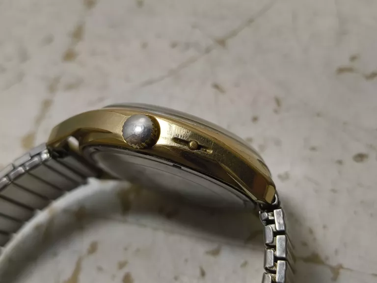 ZEGAREK SLAVA 26 JEWELS