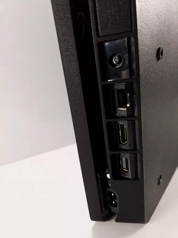 KONSOLA PS4 SLIM 408GB + 2 PADY + OKABLOWANIE