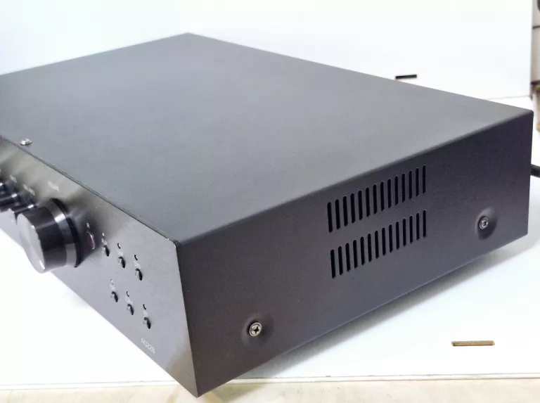 AUDIZIO AD220B 2 KANAŁOWY WZMACNIACZ HI-FI 2X 200W BLUETOOTH