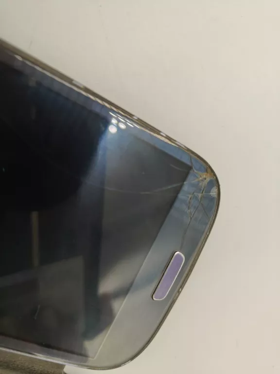 TELEFON SAMSUNG SAMSUNG GALAXY S III GT-I9305 MOCNO ZBITY
