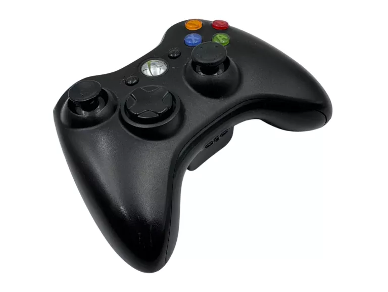 KONSOLA MICROSOFT XBOX 360 E 500GB + KINECT + PAD + 12 GIER