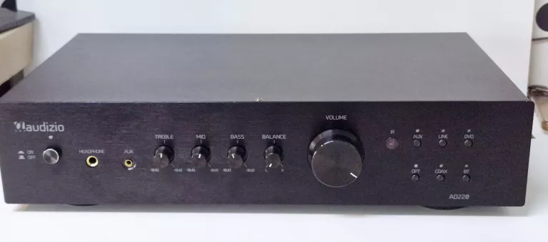 AUDIZIO AD220B 2 KANAŁOWY WZMACNIACZ HI-FI 2X 200W BLUETOOTH