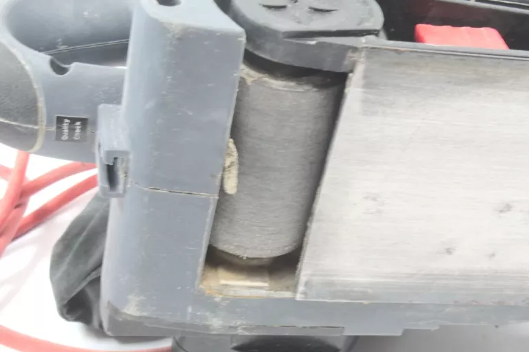 GRAPHITE SZLIFIERKA TAŚMOWA CZOŁG 800W