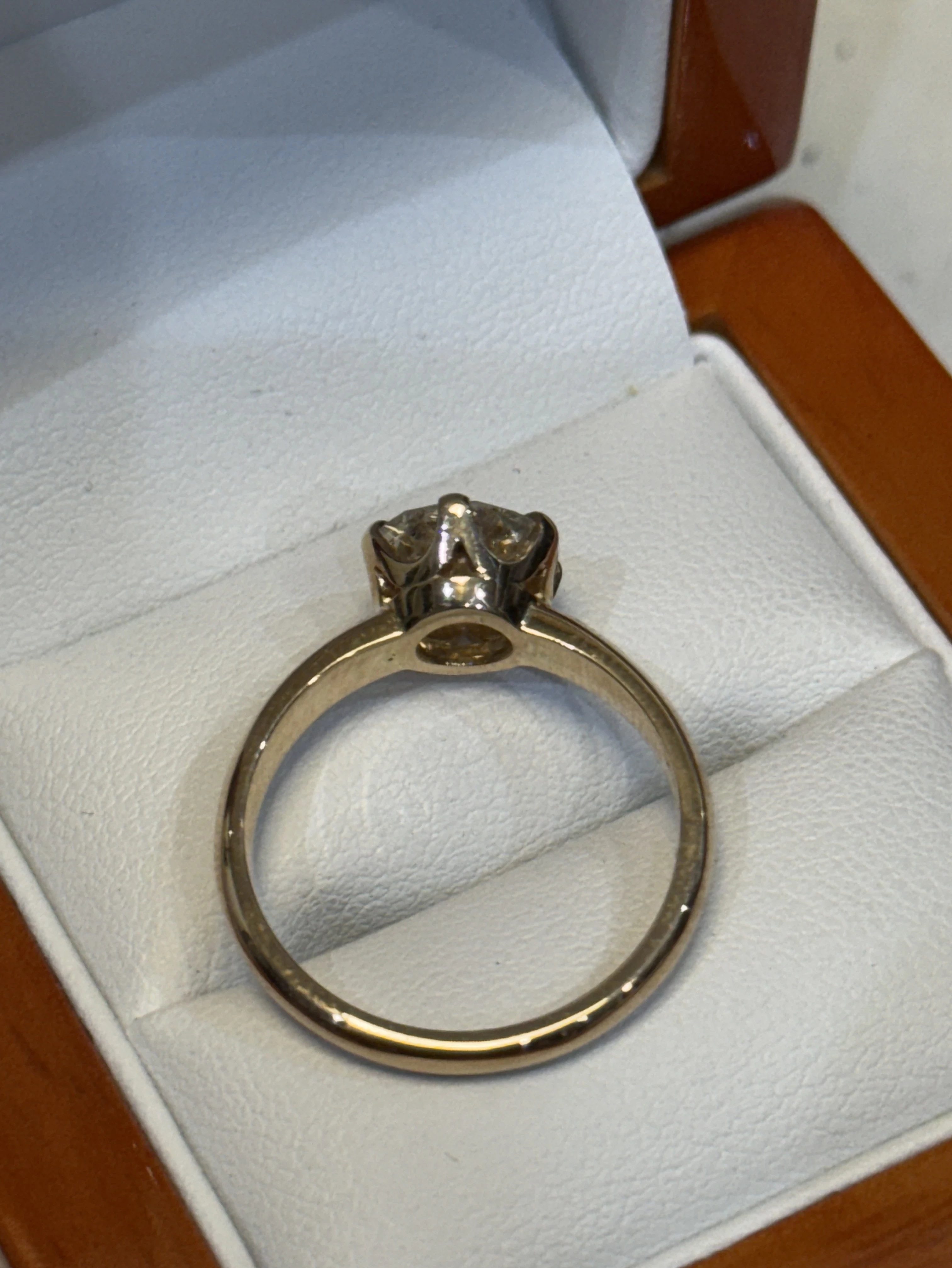 pierscionek-z-brylantem-o-masie-222-ct-wycena-wroclaw-oryginalnosc-249283-1148428