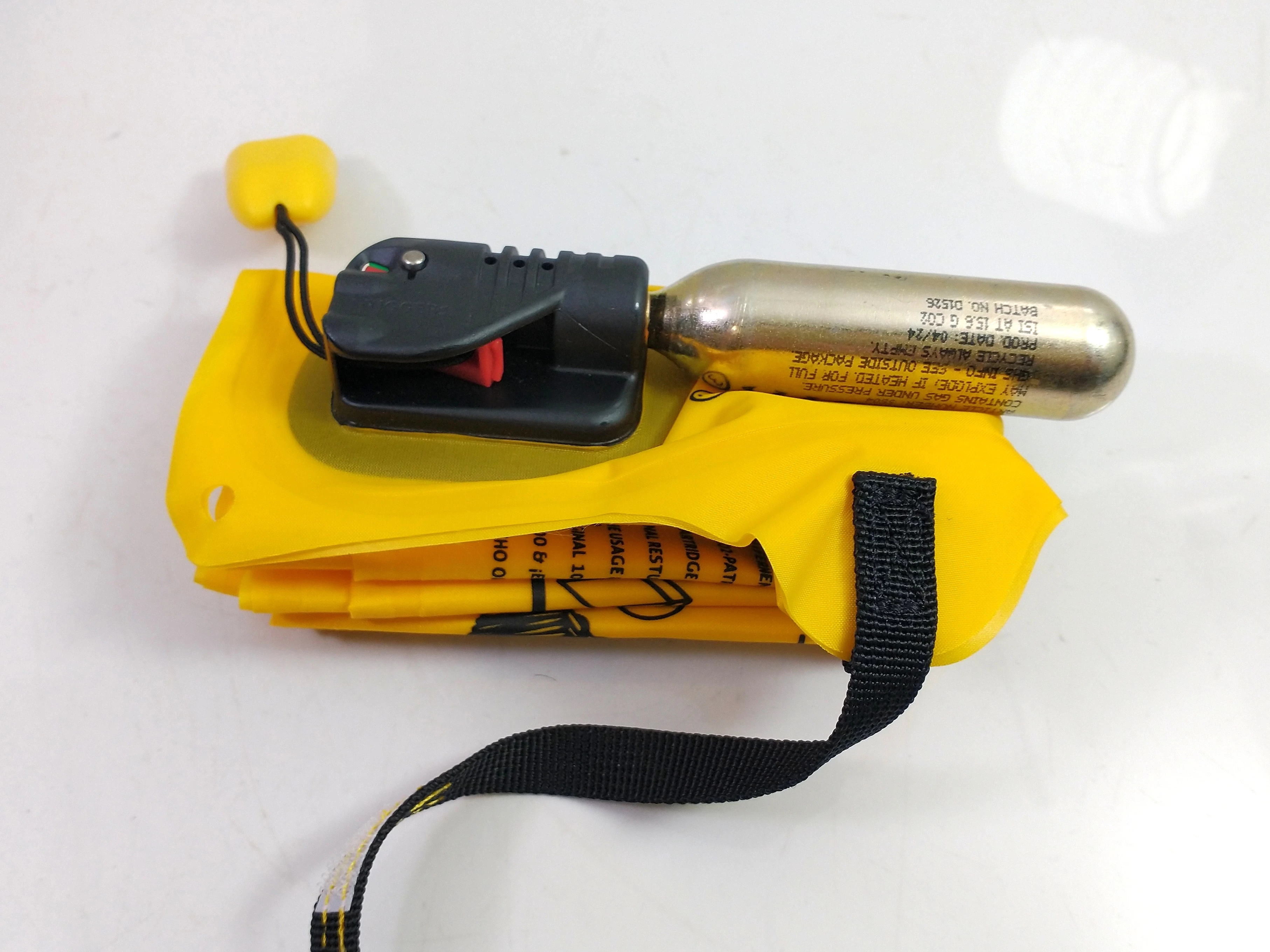 restube-beach-bojka-pneumatyczna-asekuracyjna-restube-one-kurpinskiego-117-poznan-ska-x