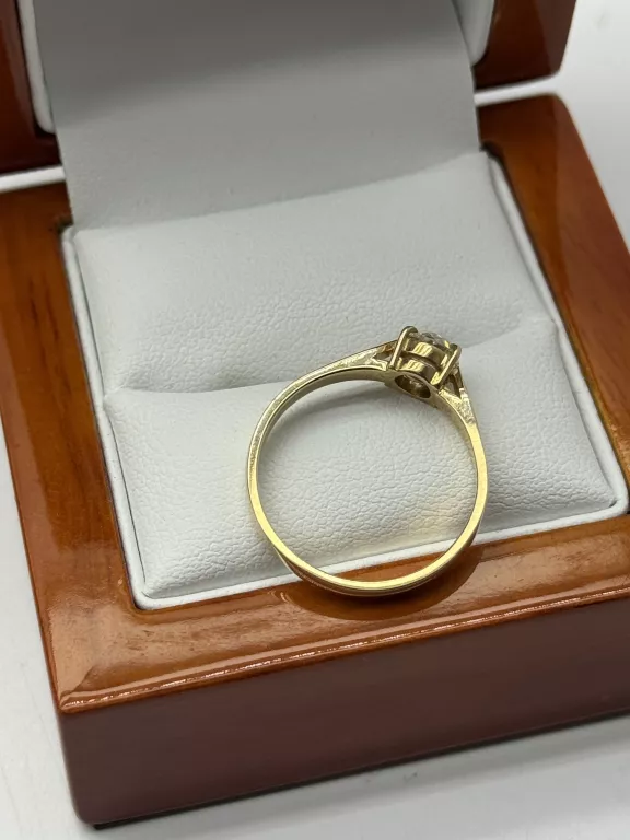 PIERŚCIONEK Z BRYLANTEM O MASIE 0,74 CT / WYCENA WROCŁAW