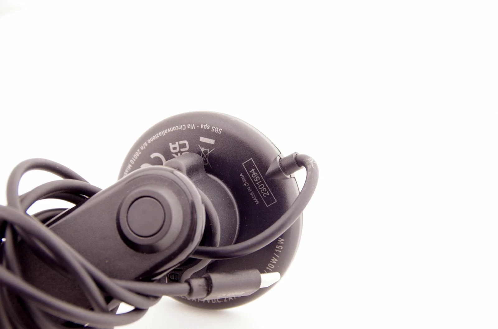 uchwyt-samochodowy-sbs-flexy-15w-magnetyczny-z-ladowaniem-bezprzewodowym-marka-248135-1030423