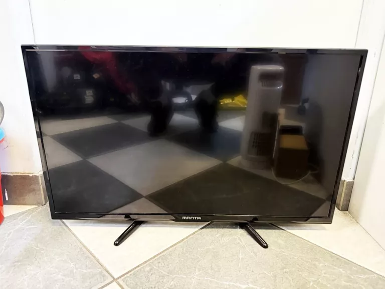 TV MANTA 32" LED3204 + PILOT