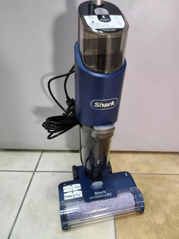 ODKURZACZ PIONOWY PRZEWODOWY MYJĄCY SHARK HYDROVAC WD110UK