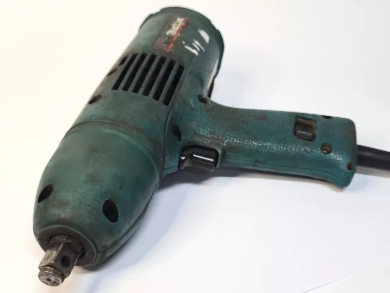 KLUCZ UDAROWY MAKITA 6905H