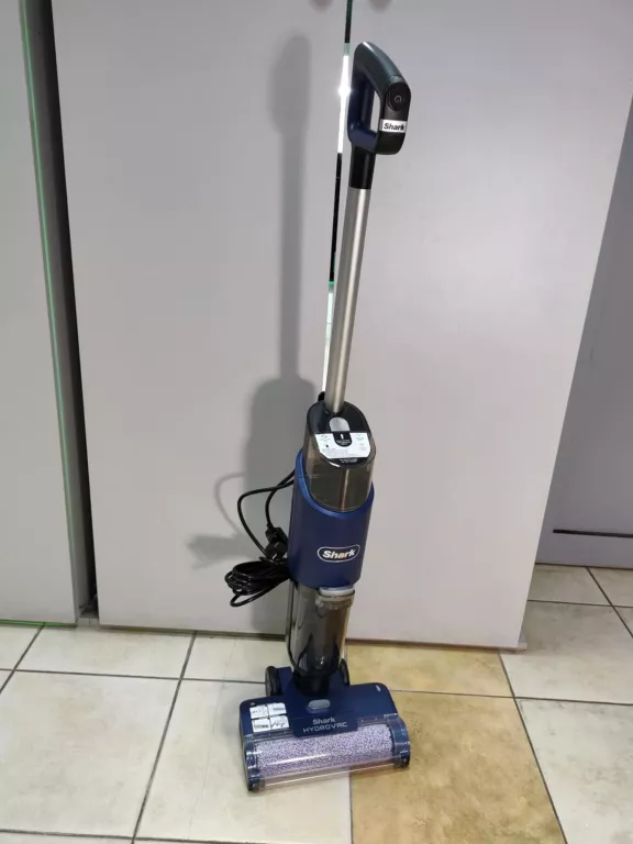 ODKURZACZ PIONOWY PRZEWODOWY MYJĄCY SHARK HYDROVAC WD110UK